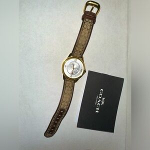 Women’s Coach Watch